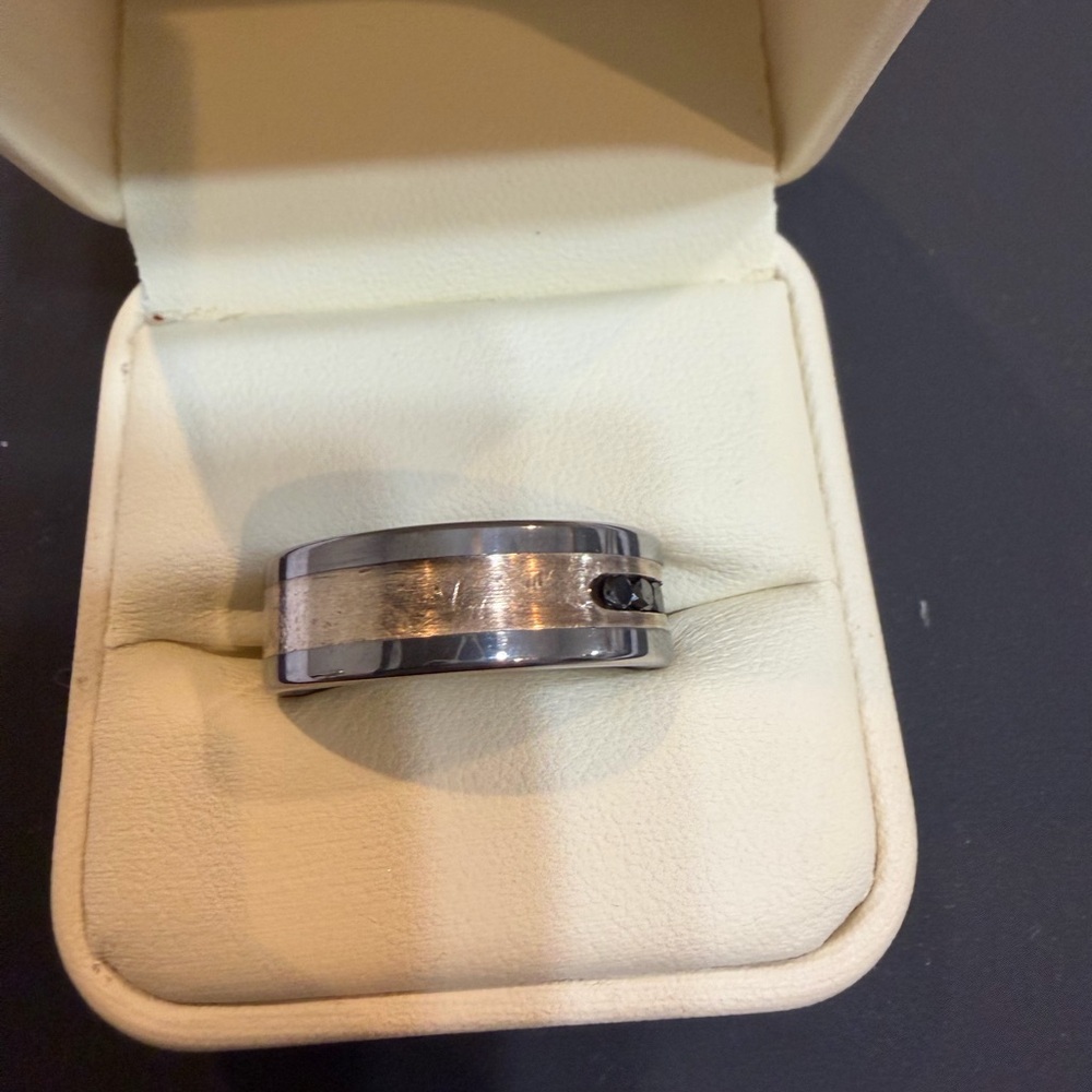 Jared’s Tungsten Black Diamond Men's Band - Picture 5 of 6
